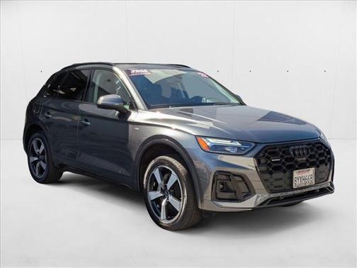 2022 Audi Q5 45 S line Premium Plus