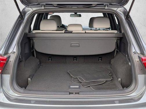 Platinum Gray Meta 2020 Volkswagen Tiguan 2.0T SE 4MOTION