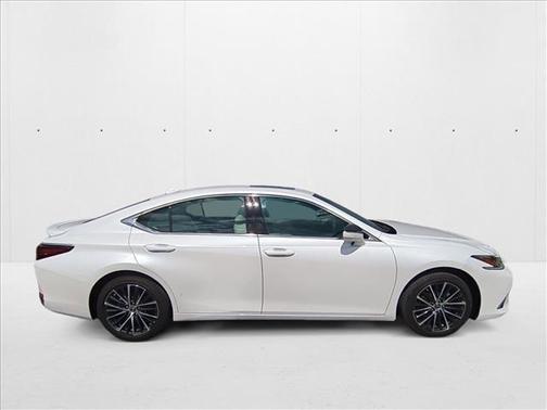 2024 Lexus ES 300h Base