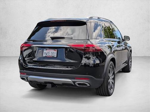 Obsidian Black Metallic 2026 Mercedes-Benz GLE 350 4MATIC
