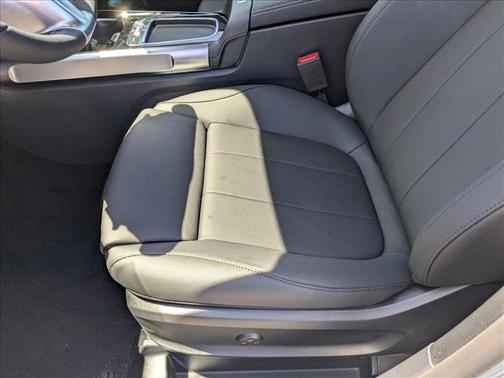 2025 Mercedes-Benz GLB 250 Base