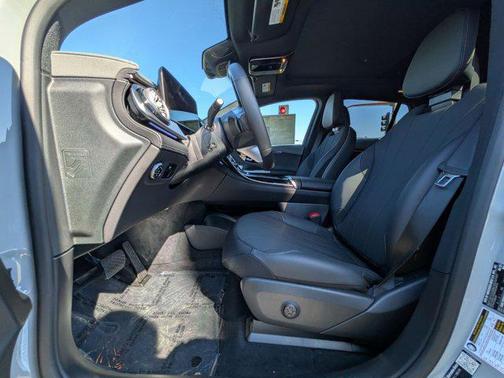 MANUFAKTUR Alpine Grey 2026 Mercedes-Benz EQE 320 EQE 320