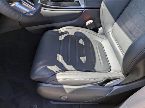 2026 Mercedes-Benz GLC 300 Base