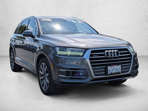 Orca Black Metallic 2019 Audi Q7 55 Prestige