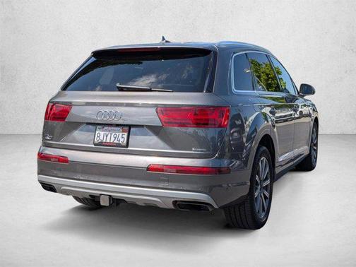 Orca Black Metallic 2019 Audi Q7 55 Prestige