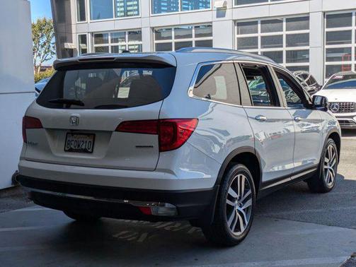 2018 Honda Pilot Touring