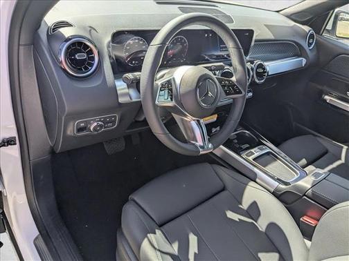 Polar White 2026 Mercedes-Benz GLB 250 Base