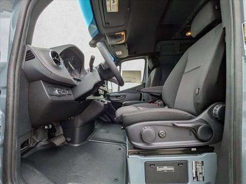 2025 Mercedes-Benz Sprinter 2500 Standard Roof