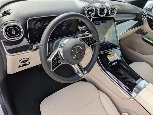 2025 Mercedes-Benz GLC 300 4MATIC