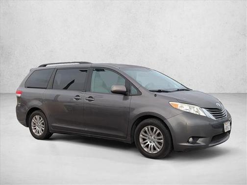 2012 Toyota Sienna XLE