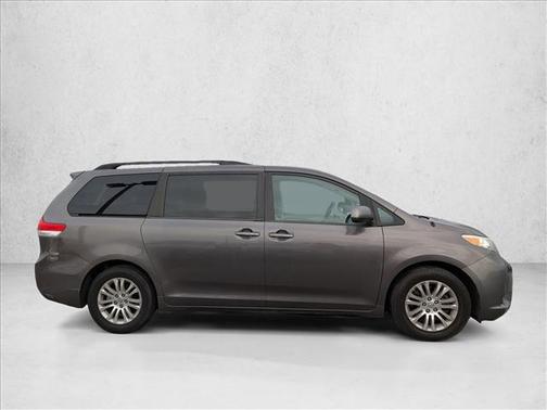 2012 Toyota Sienna XLE