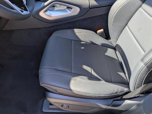 Obsidian Black Metallic 2026 Mercedes-Benz GLE 350 4MATIC