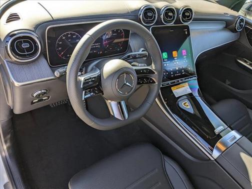 2025 Mercedes-Benz GLC 300 4MATIC