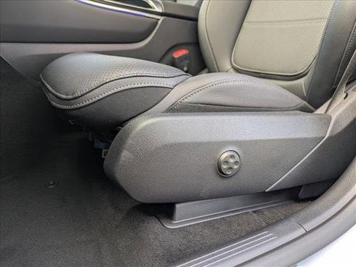 Cirrus Silver Metallic 2026 Mercedes-Benz GLC 300 Base