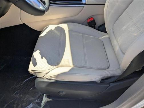 2025 Mercedes-Benz GLC 350e Base
