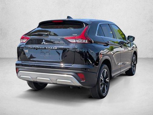 Labrador Black Pearl 2025 Mitsubishi Eclipse Cross SE