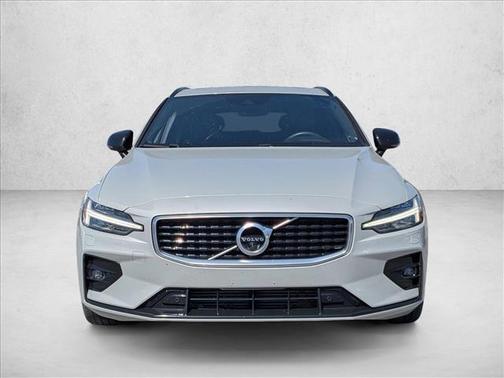2020 Volvo V60 T5 R-Design