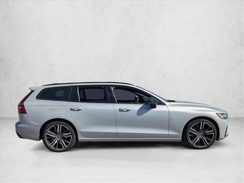 2020 Volvo V60 T5 R-Design