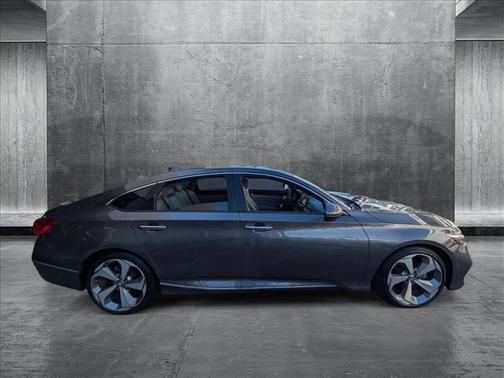 2019 Honda Accord Touring 2.0T
