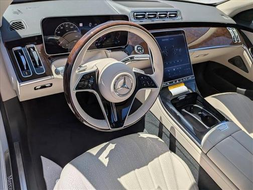 MANUFAKTUR Moonlight White Metallic 2026 Mercedes-Benz S-Class 4MATIC