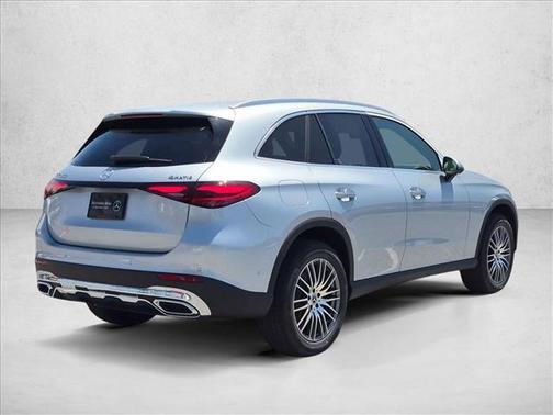 Cirrus Silver Metallic 2026 Mercedes-Benz GLC 300 4MATIC