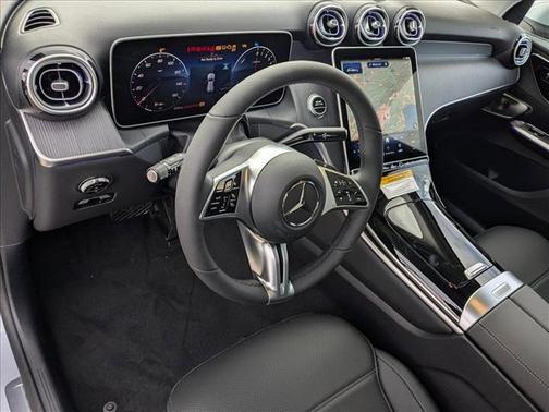 2025 Mercedes-Benz GLC 350e Base