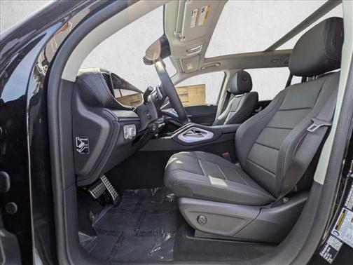 Obsidian Black Metallic 2026 Mercedes-Benz GLS 450 4MATIC