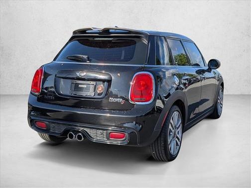 Midnight Black Met 2017 MINI Hardtop Cooper S