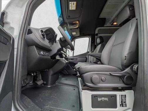 2026 Mercedes-Benz Sprinter 2500 High Roof
