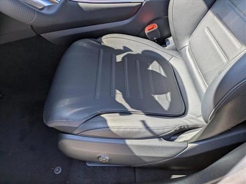 2026 Mercedes-Benz GLC 300 Base