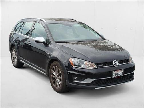 2017 Volkswagen Golf Alltrack TSI S