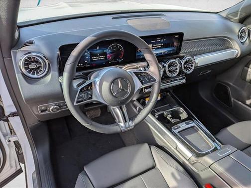 Polar White 2026 Mercedes-Benz GLB 250 Base