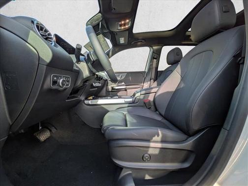 Polar White 2026 Mercedes-Benz GLB 250 Base