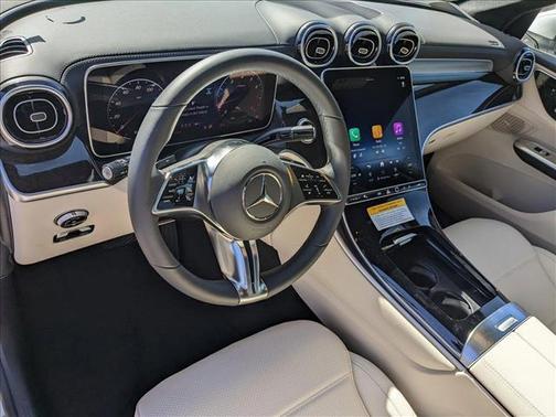 2025 Mercedes-Benz GLC 300 4MATIC