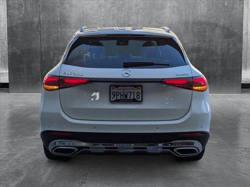 2025 Mercedes-Benz GLC 300 4MATIC