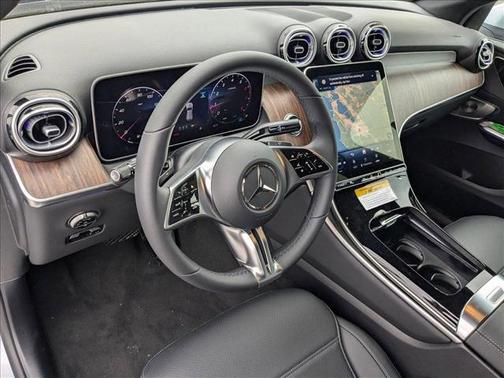 2025 Mercedes-Benz GLC 300 Base