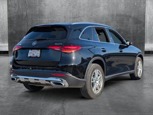 2025 Mercedes-Benz GLC 300 4MATIC