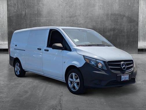 2018 Mercedes-Benz Metris Base