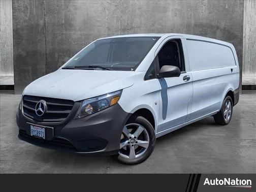 2018 Mercedes-Benz Metris Base