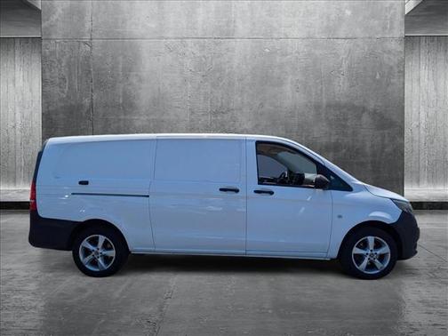2018 Mercedes-Benz Metris Base