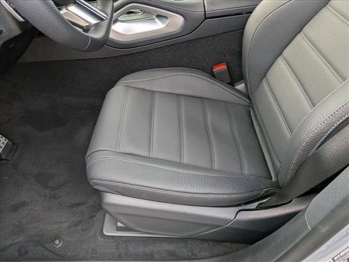 2026 Mercedes-Benz GLS 580 4MATIC