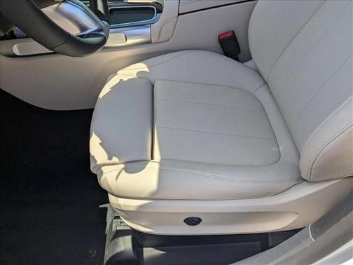 2025 Mercedes-Benz GLB 250 Base