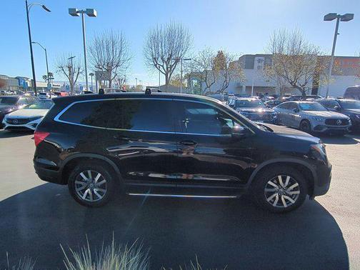 Black Forest Pearl 2019 Honda Pilot EX-L