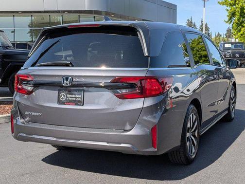 Silver 2025 Honda Odyssey EX-L