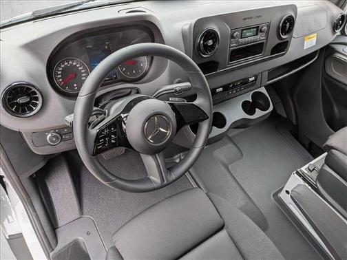 2025 Mercedes-Benz Sprinter 2500 Standard Roof