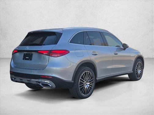 Cirrus Silver Metallic 2026 Mercedes-Benz GLC 300 Base