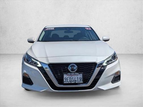 Pearl White Tricoat 2022 Nissan Altima 2.5 SV