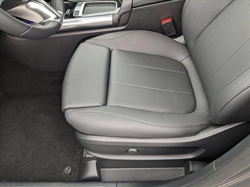 2025 Mercedes-Benz GLA 250 Base