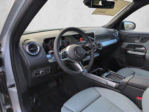 Cirrus Silver Metallic 2026 Mercedes-Benz GLB 250 4MATIC