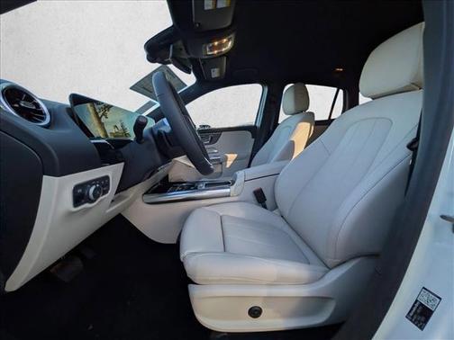 Polar White 2026 Mercedes-Benz GLA 250 4MATIC